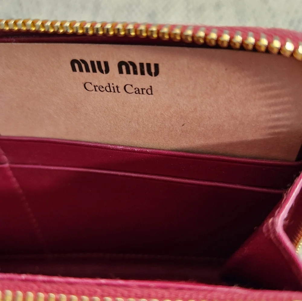 Miu Miu Croc Embossed St. Coco Lux Zip Wallet - Picture 9 of 14